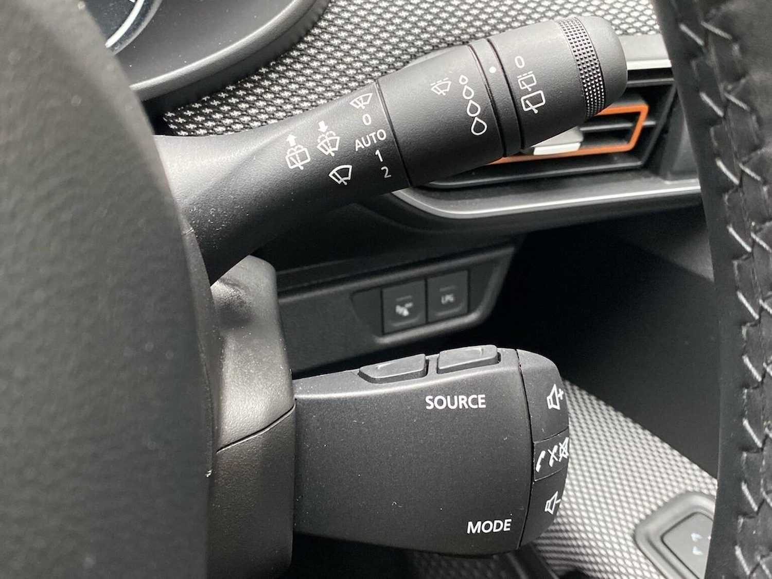 Used Dacia Sandero Stepway 2023 for sale - 76464660: Photo 29