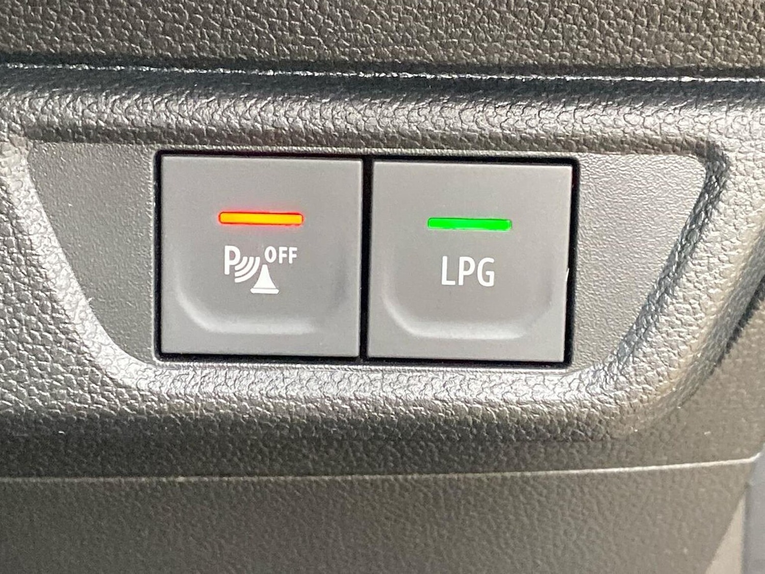 Used Dacia Sandero Stepway 2023 for sale - 76464660: Photo 32