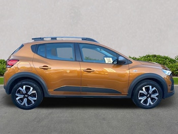 Used Dacia Sandero Stepway 2023 for sale - 76531428: Photo