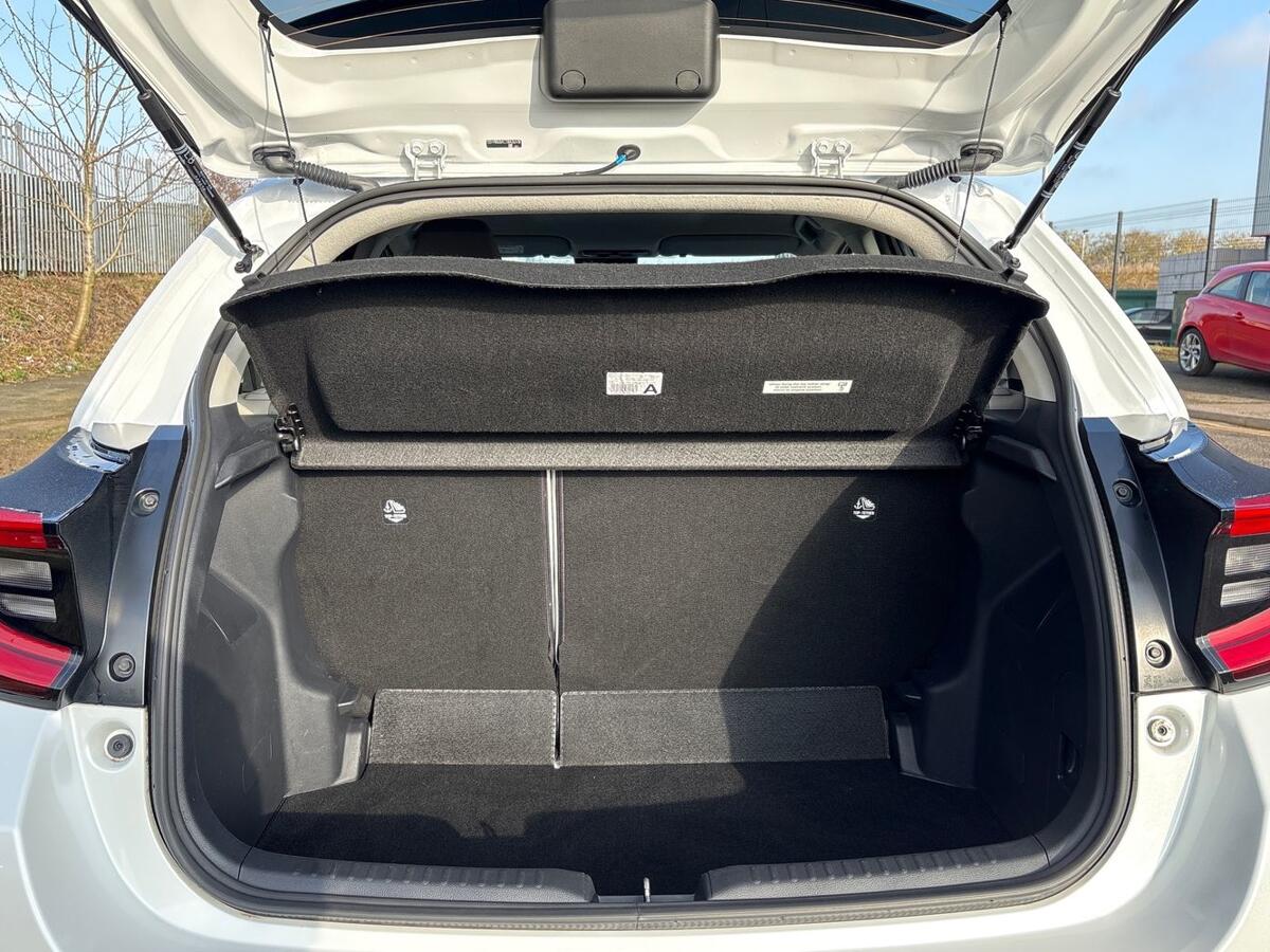 Used Toyota Yaris 2022 for sale - 77627085: Photo 28