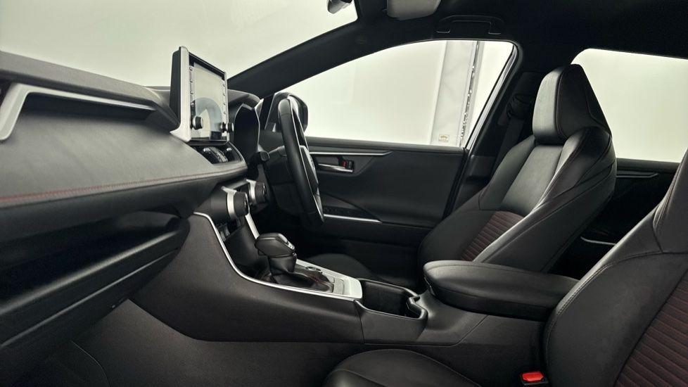 Used Toyota RAV4 2022 for sale - 76671010: Photo 11