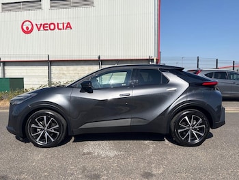 Used Toyota C-HR 2025 for sale - 79189611: Photo