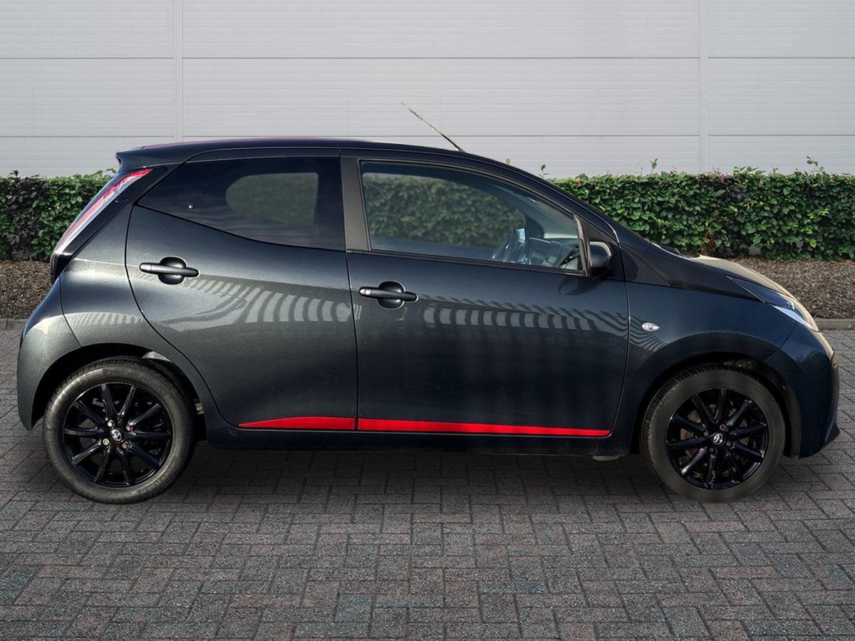 Used Toyota AYGO 2017 for sale - 77359898: Photo 8