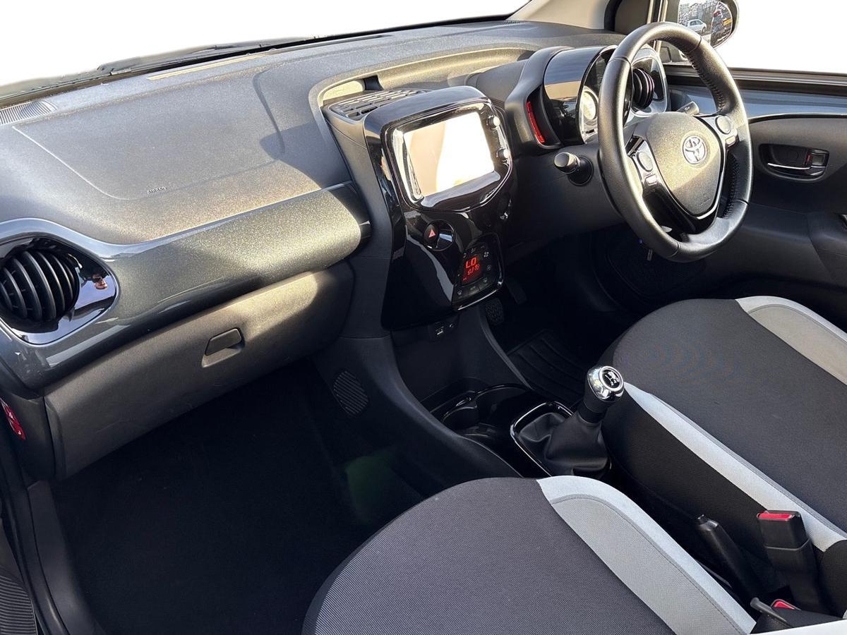 Used Toyota AYGO 2017 for sale - 77359898: Photo 9