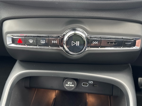Used Volvo XC40 2022 for sale - 76309296: Photo 25