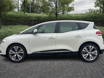 Used Renault Scenic 2019 for sale - 76271527: Photo