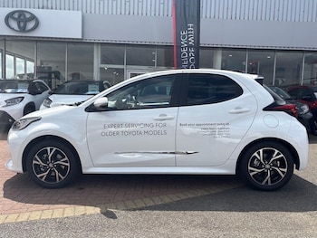 Used Toyota Yaris 2026 for sale - 79613648: Photo