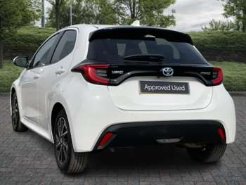 Used Toyota Yaris 2023 for sale - 74058524: Photo