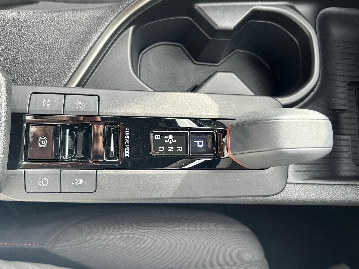 Used Toyota C-HR 2024 for sale - 76500876: Photo 15