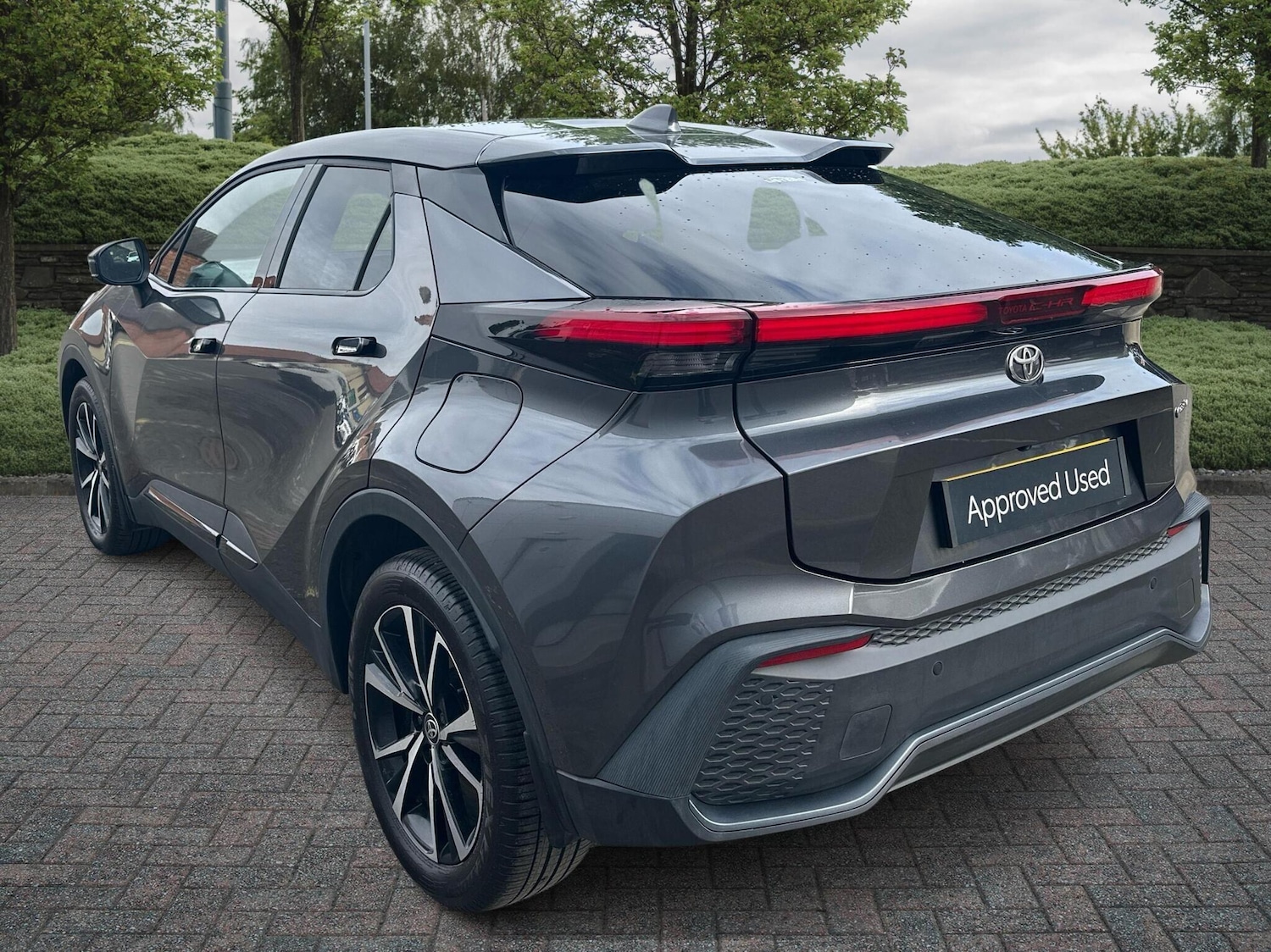 Used Toyota C-HR 2024 for sale - 76500876: Photo 4