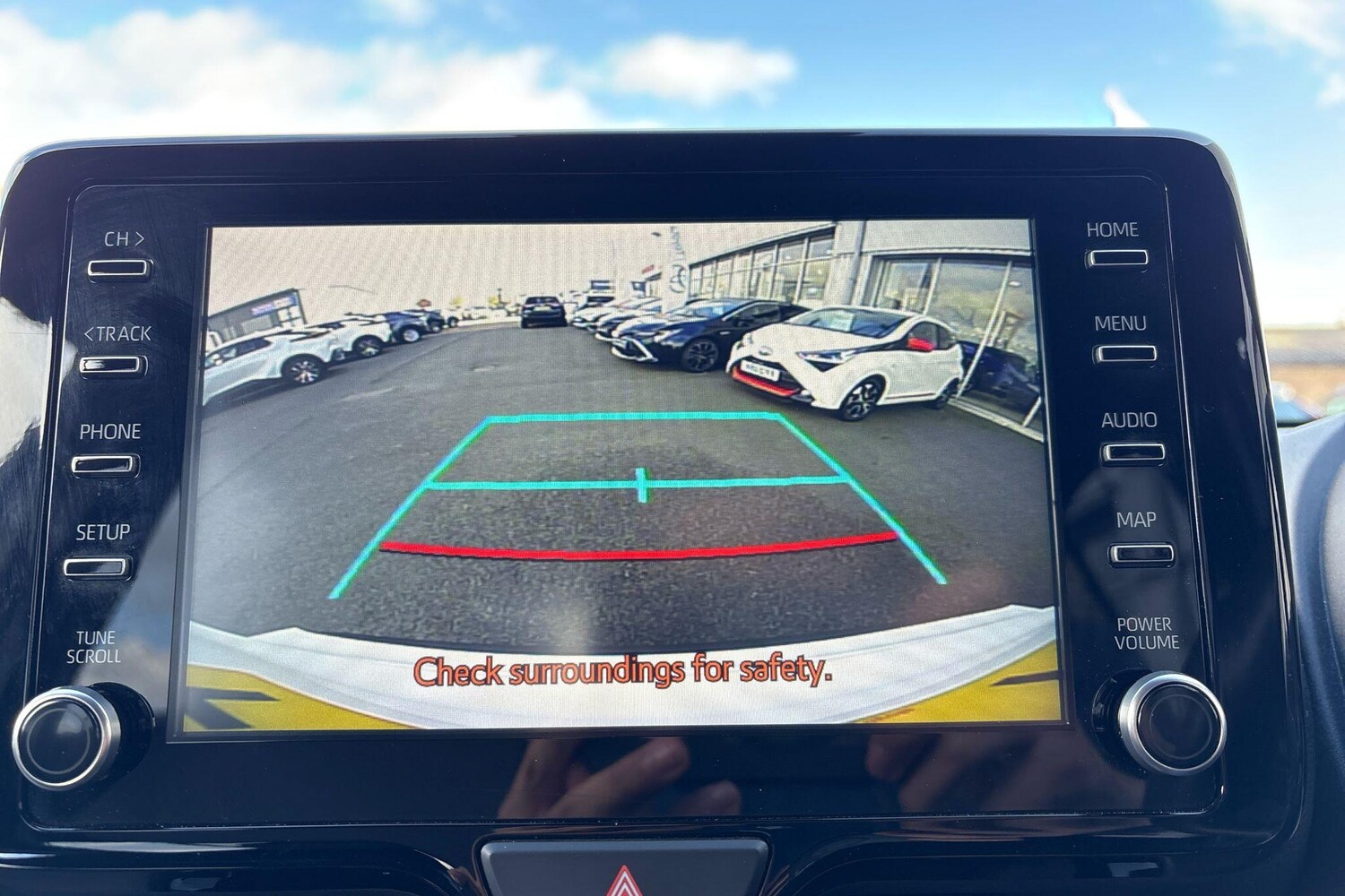 Used Toyota Yaris 2023 for sale - 76190735: Photo 9