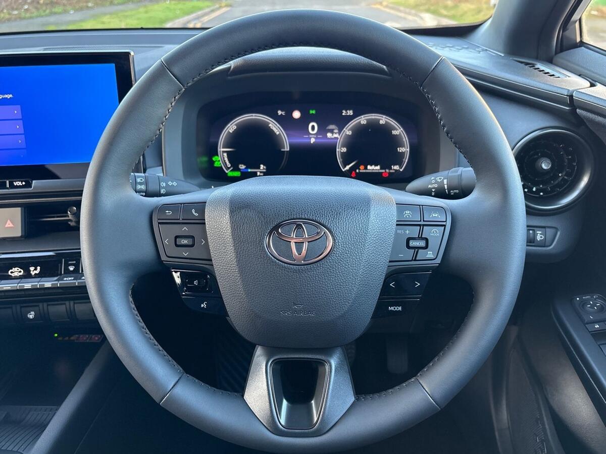 Used Toyota C-HR 2025 for sale - 76647402: Photo 13