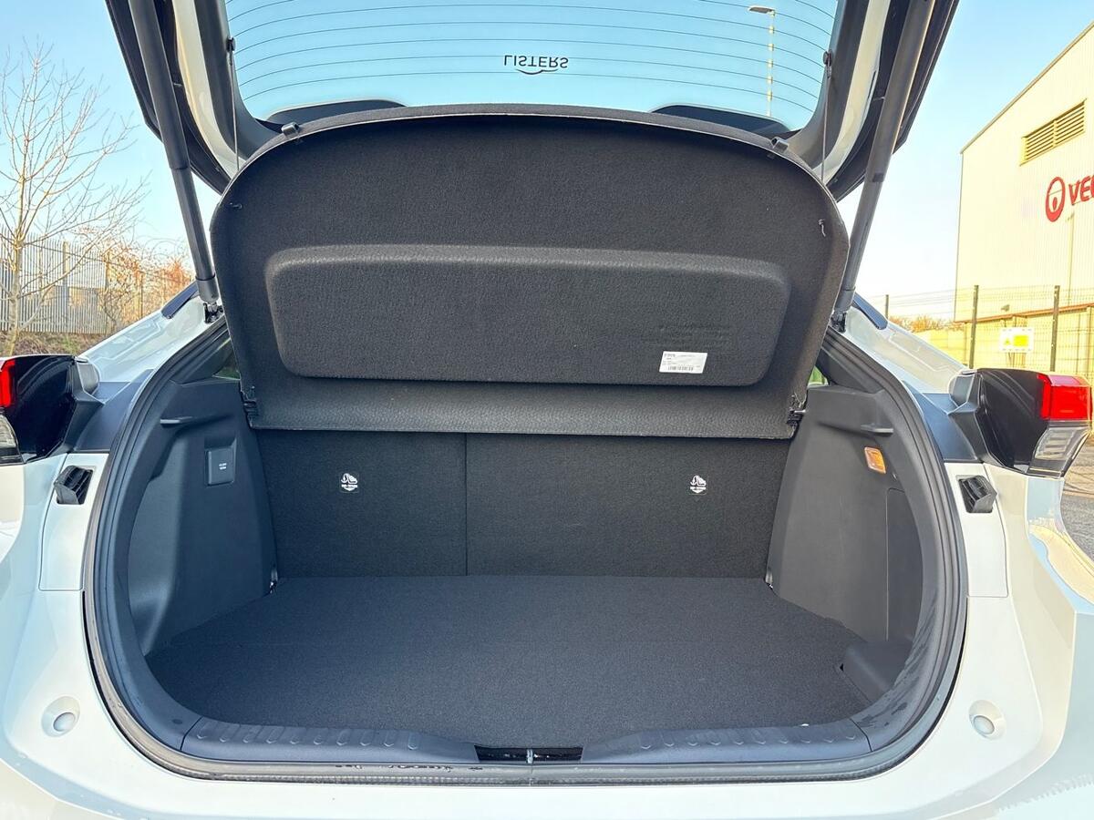 Used Toyota C-HR 2025 for sale - 76647402: Photo 25