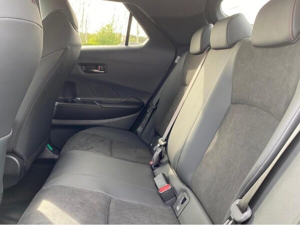 Used Toyota C-HR 2024 for sale - 75416339: Photo 2