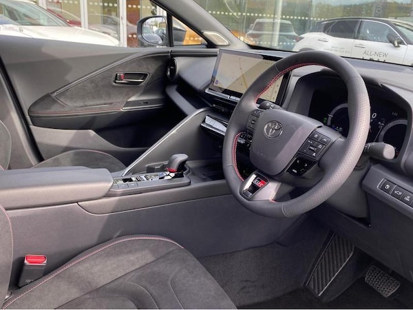 Used Toyota C-HR 2024 for sale - 75416339: Photo 8