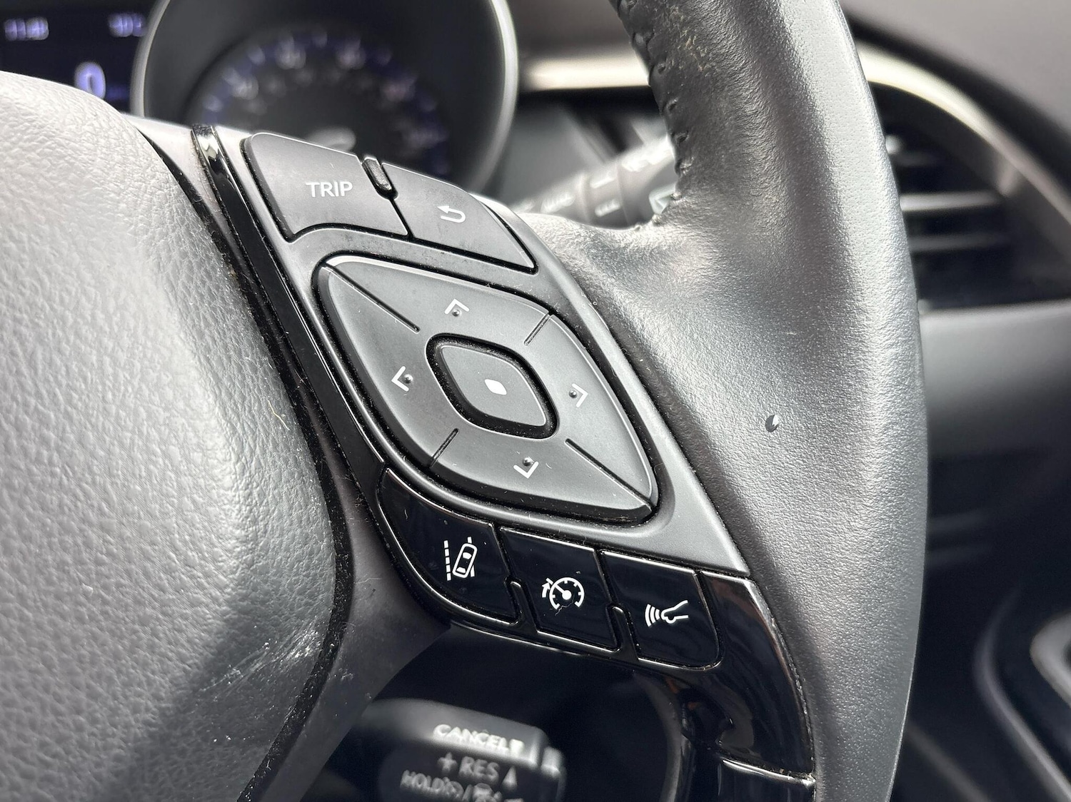 Used Toyota C-HR 2020 for sale - 76410282: Photo 10