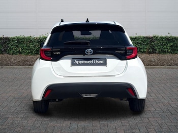 Used Toyota Yaris 2024 for sale - 79269697: Photo