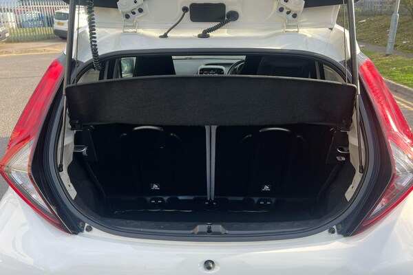 Used Toyota AYGO 2020 for sale - 76086189: Photo 24