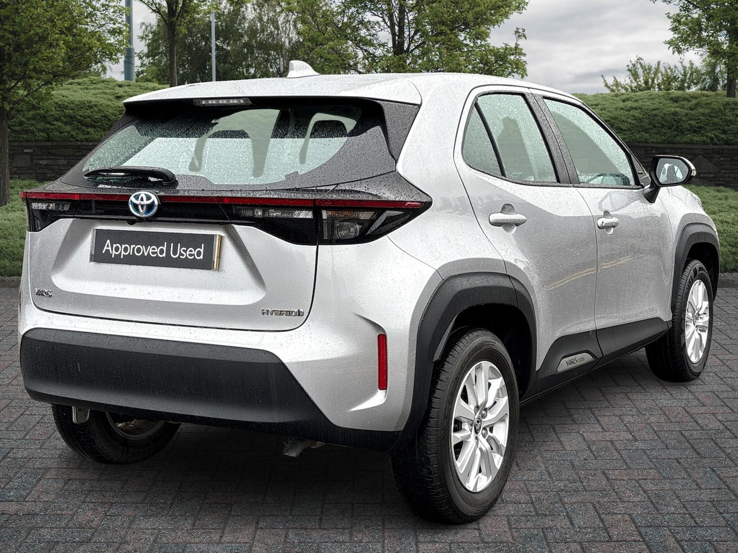 Used Toyota Yaris 2023 for sale - 76372384: Photo 2