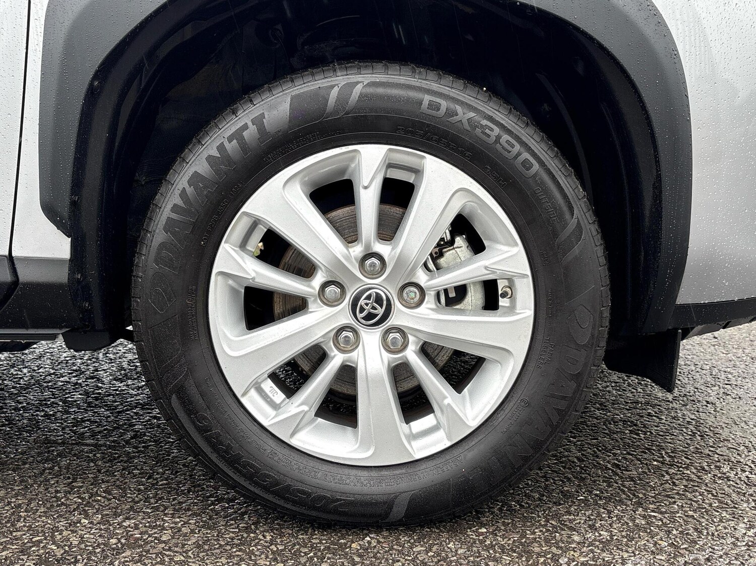 Used Toyota Yaris 2023 for sale - 76372384: Photo 24