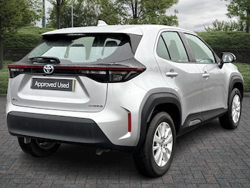 Used Toyota Yaris 2023 for sale - 76372384: Photo