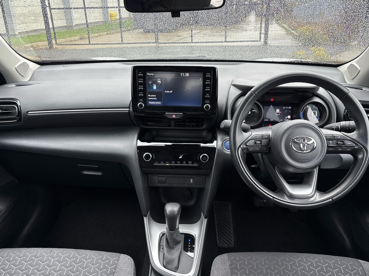 Used Toyota Yaris 2023 for sale - 76372384: Photo 5