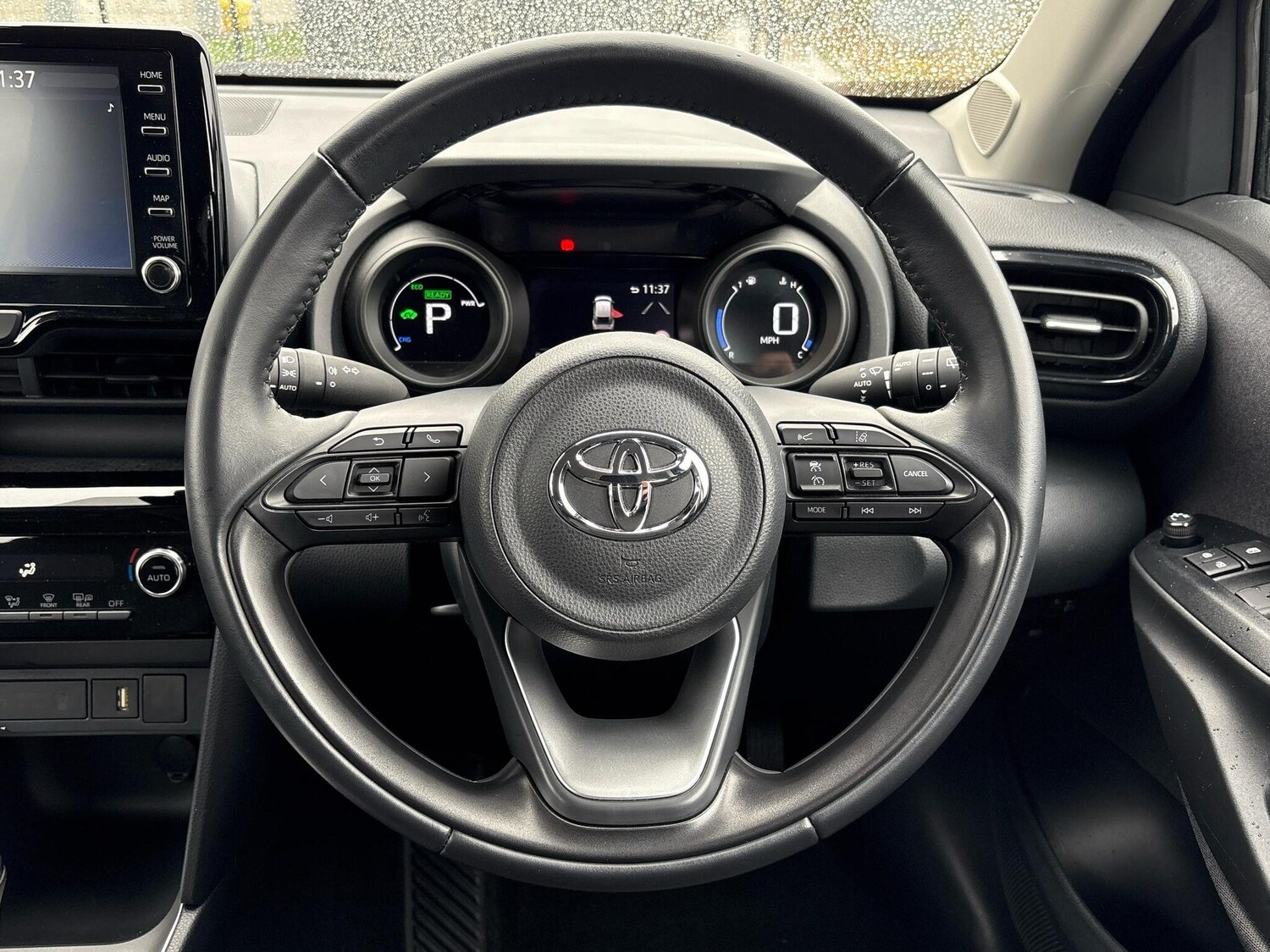 Used Toyota Yaris 2023 for sale - 76372384: Photo 8