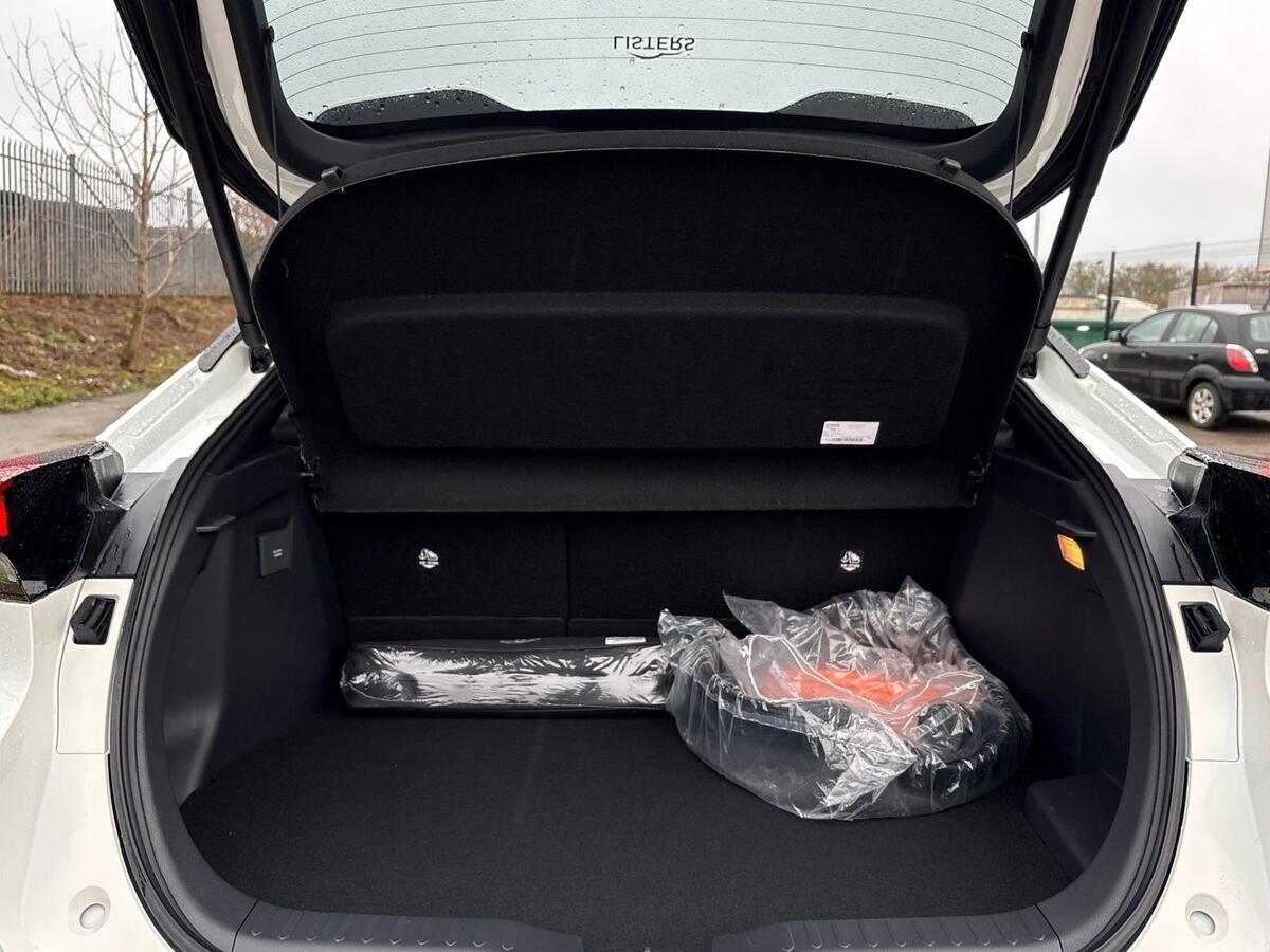 Used Toyota C-HR 2025 for sale - 77280574: Photo 28