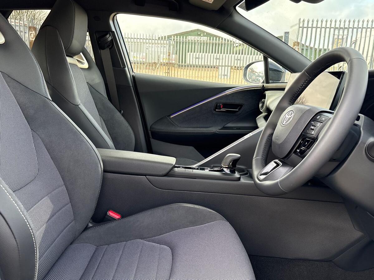 Used Toyota C-HR 2026 for sale - 77627116: Photo 12