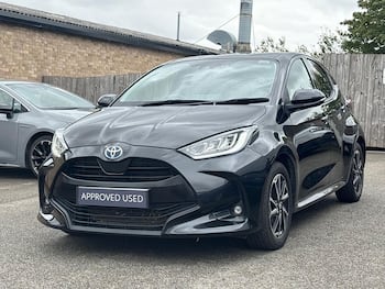 Used Toyota Yaris 2023 for sale - 79659243: Photo