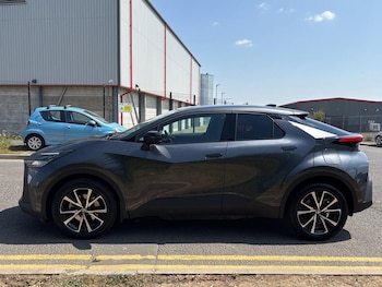Used Toyota C-HR 2025 for sale - 79146898: Photo