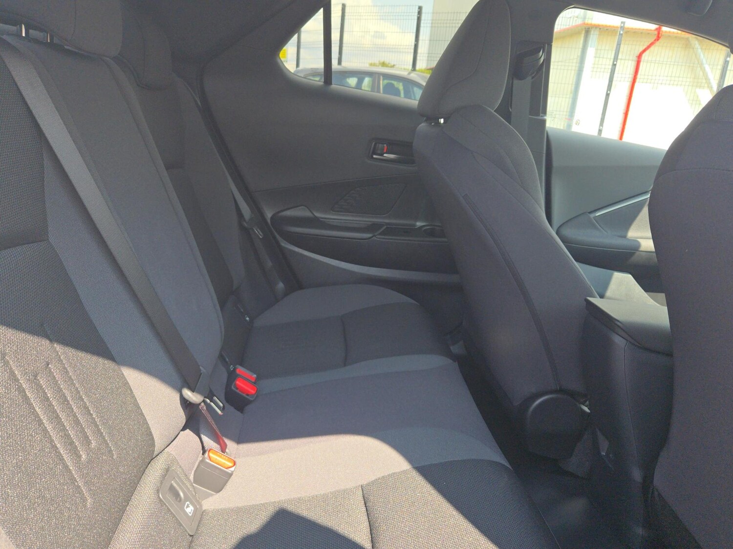 Used Toyota C-HR 2025 for sale - 77725368: Photo 23