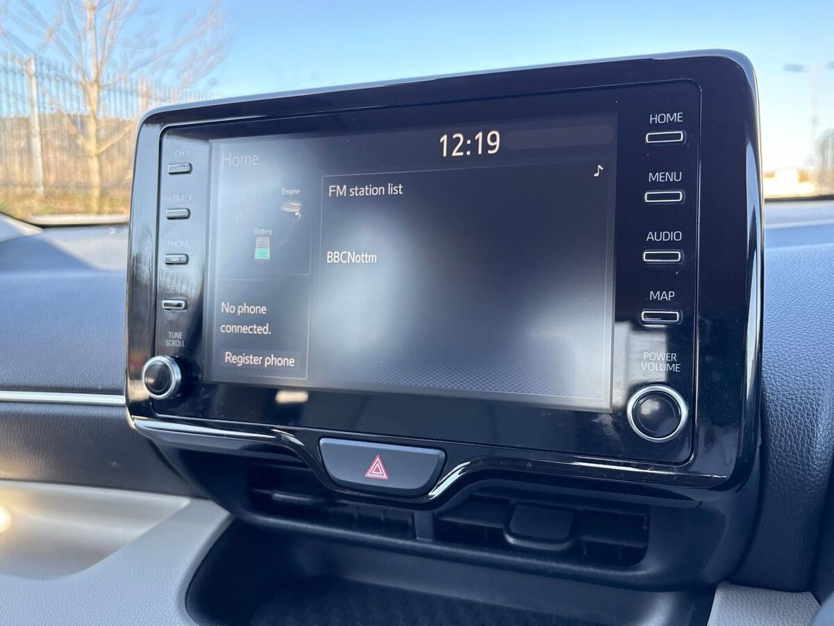 Used Toyota Yaris 2022 for sale - 77941587: Photo 11