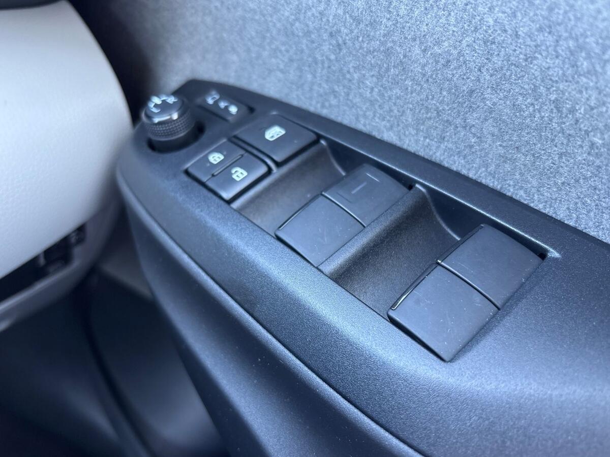 Used Toyota Yaris 2022 for sale - 77941587: Photo 30