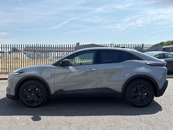 Used Toyota C-HR 2026 for sale - 79237949: Photo