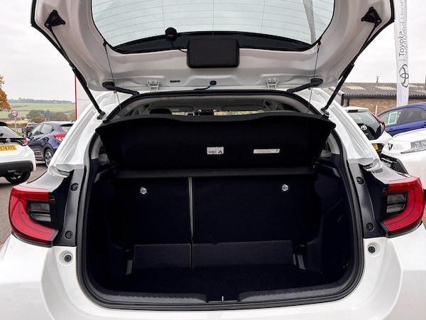 Used Toyota Yaris 2021 for sale - 76296933: Photo 14