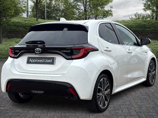Used Toyota Yaris 2021 for sale - 76296933: Photo 2