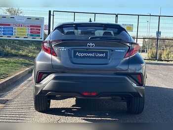 Used Toyota C-HR 2022 for sale - 78363737: Photo