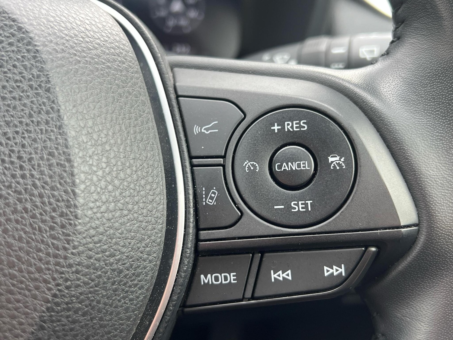 Used Toyota RAV4 2023 for sale - 76043977: Photo 10