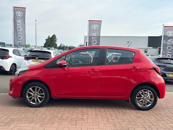 Used Toyota Yaris 2015 for sale - 79182569: Photo