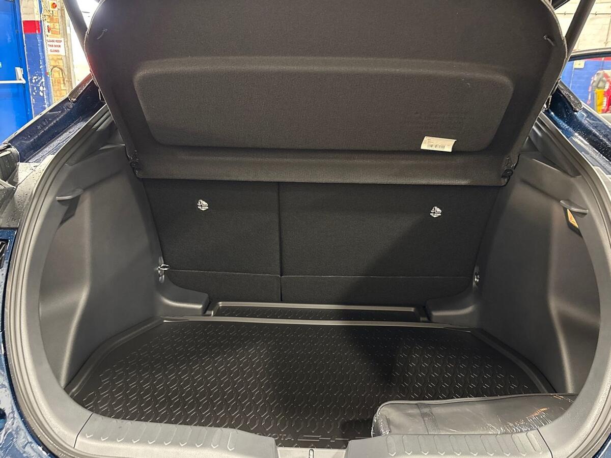 Used Toyota C-HR 2026 for sale - 77498144: Photo 10