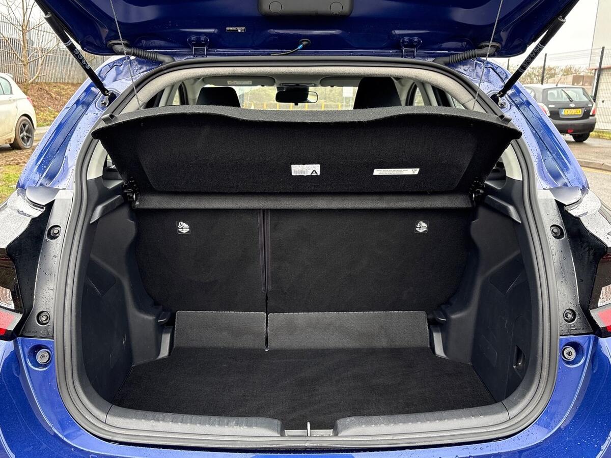 Used Toyota Yaris 2022 for sale - 77613725: Photo 10