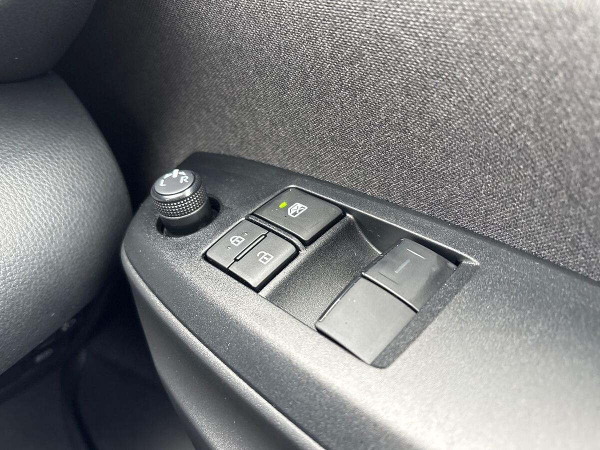 Used Toyota Yaris 2022 for sale - 77613725: Photo 32