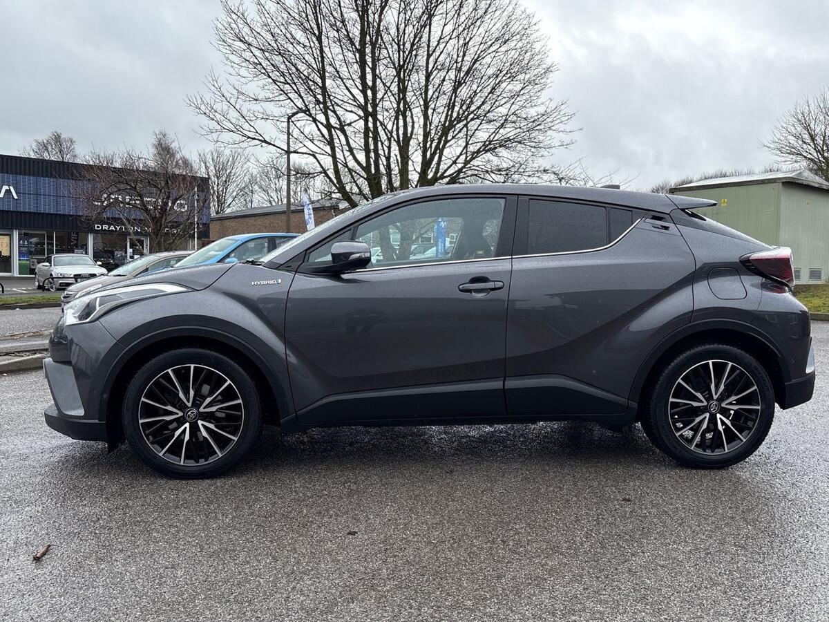Used Toyota C-HR 2019 for sale - 77627128: Photo 4