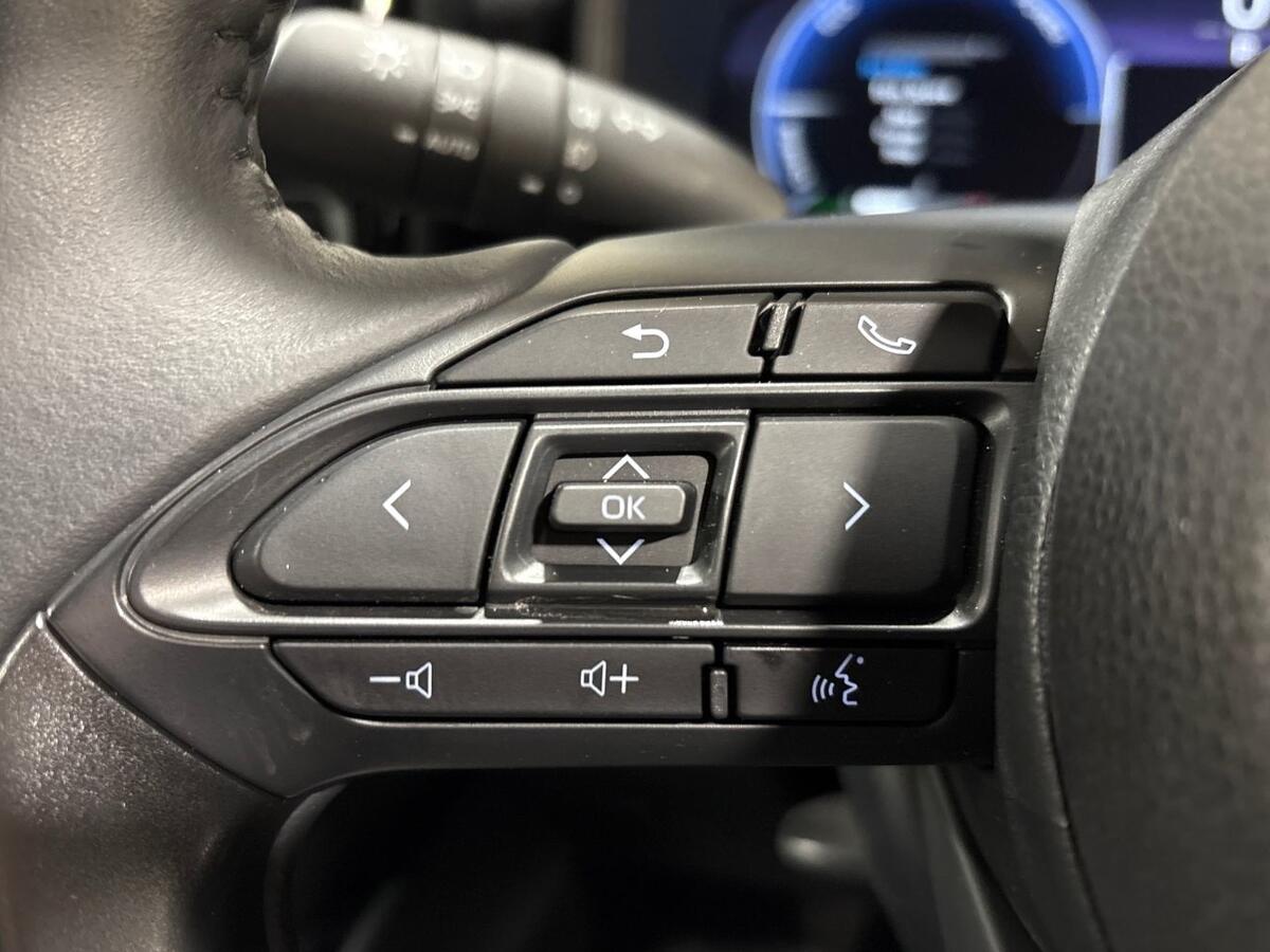 Used Toyota Yaris 2024 for sale - 76692777: Photo 13