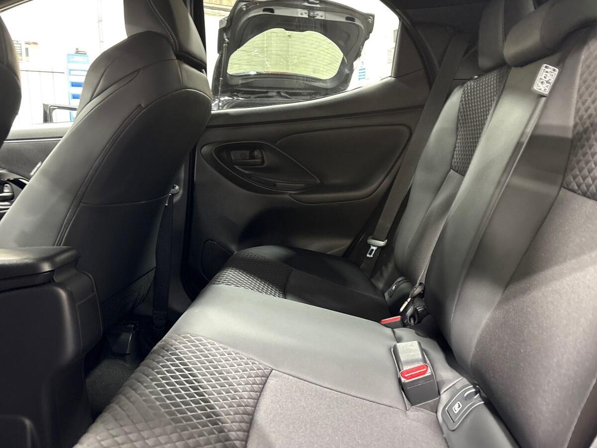 Used Toyota Yaris 2024 for sale - 76692777: Photo 18