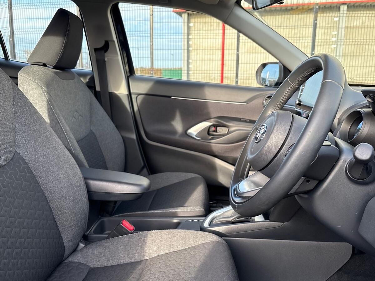 Used Toyota Yaris 2023 for sale - 76800409: Photo 12