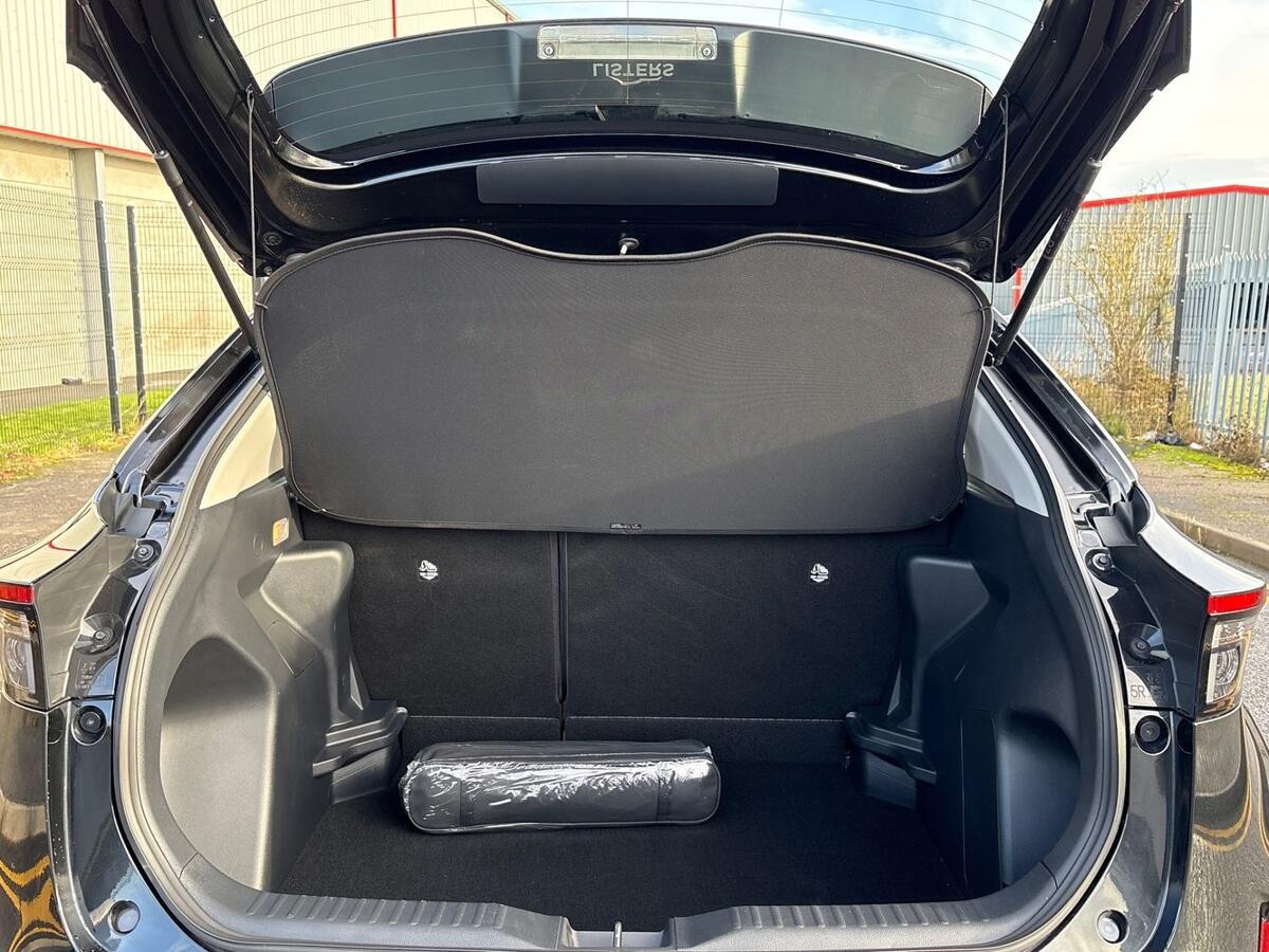 Used Toyota Yaris 2023 for sale - 76800409: Photo 27