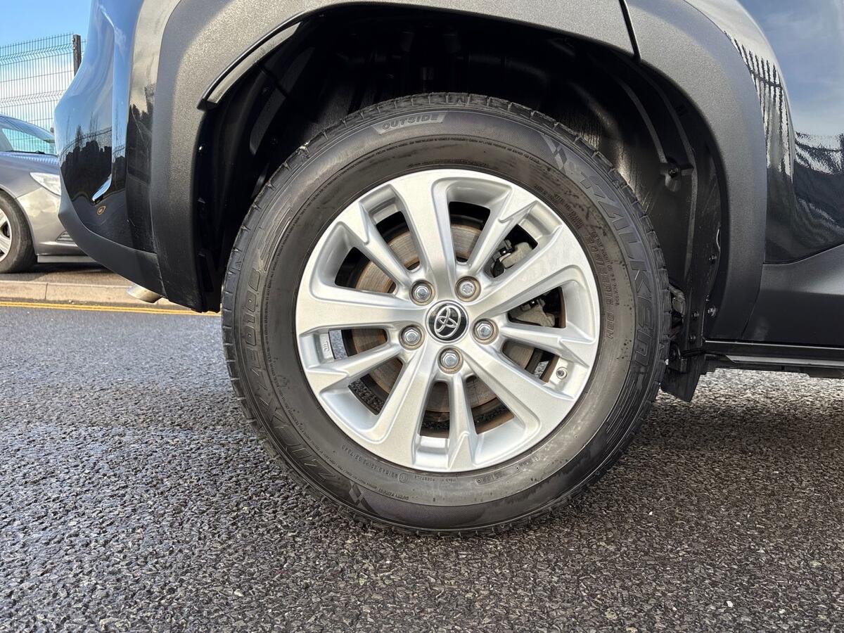 Used Toyota Yaris 2023 for sale - 76800409: Photo 30