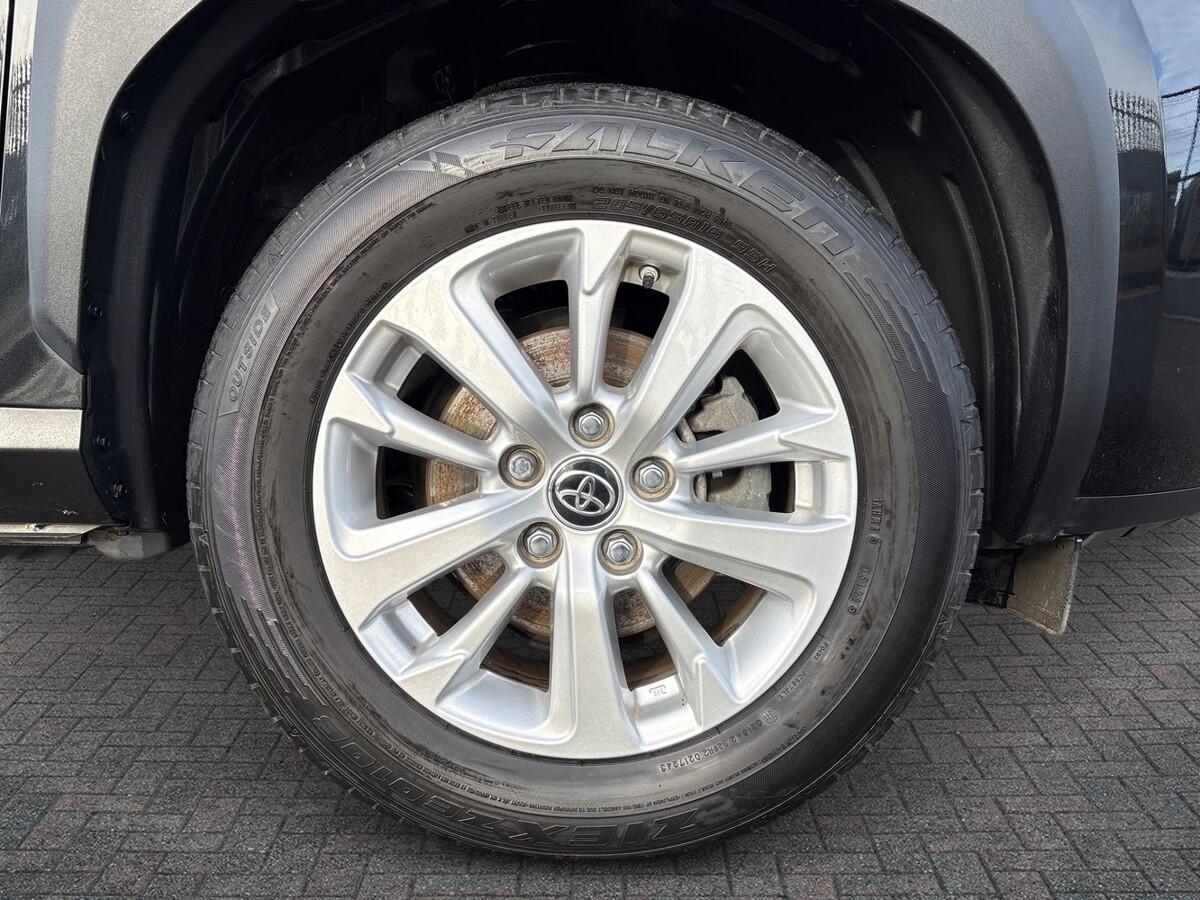 Used Toyota Yaris 2023 for sale - 76800409: Photo 31